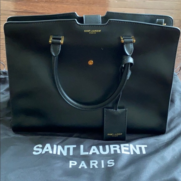 Authentic Saint Laurent Cabas ChYC - Picture 4 of 8